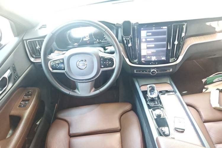 Used Volvo S60 2022 B4 Zhiyuan Luxury Edition Steering Wheel