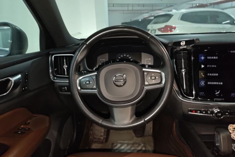 Used Volvo S60 2022 B4 Zhiyi Luxury Edition Steering Wheel
