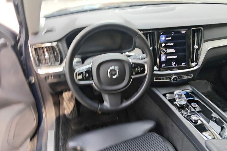 Used Volvo S60 2022 B4 Zhiyuan Luxury Edition Steering Wheel