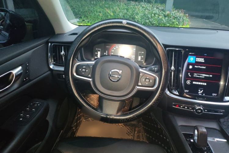 Used Volvo S60 2022 B4 Zhiyi Luxury Edition Steering Wheel