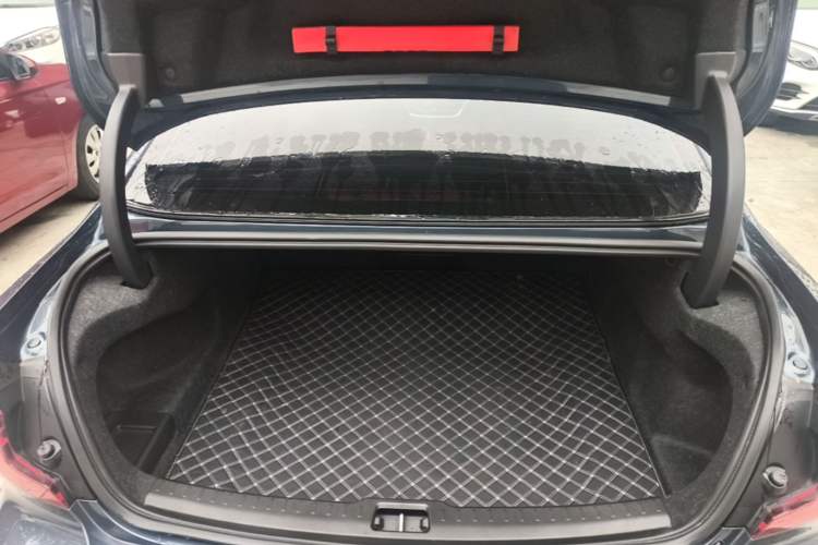 Used Volvo S60 2022 B4 Zhiyuan Luxury Edition Trunk