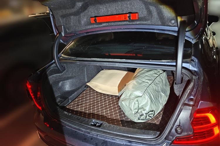 Used Volvo S60 2022 B4 Zhiyi Luxury Edition Trunk