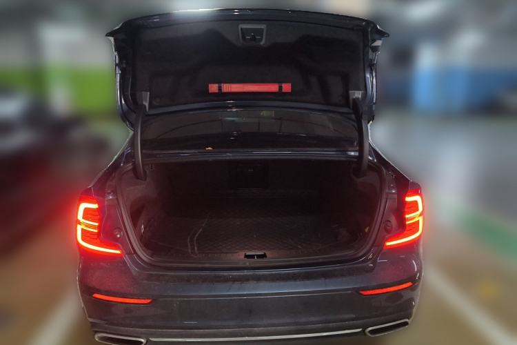 Used Volvo S60 2022 B4 Zhiyi Luxury Edition Trunk