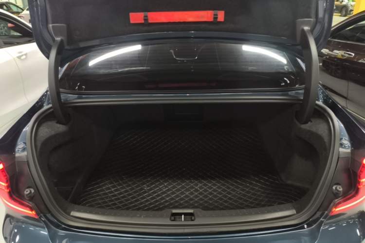 Used Volvo S60 2022 B4 Zhiyi Luxury Edition Trunk