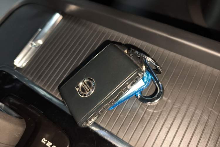 Used Volvo S60 2022 B4 Zhiyi Luxury Edition Vehicle Key