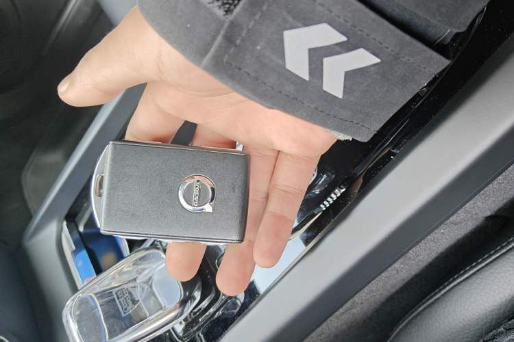 Used Volvo S60 2022 B4 Zhiyuan Luxury Edition Vehicle Key