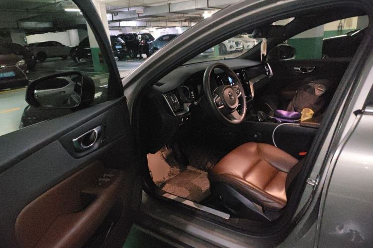Used Volvo S60 2022 B4 Zhiyi Luxury Edition Driver Seat