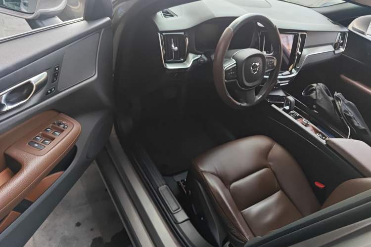Used Volvo S60 2022 B4 Zhiyi Luxury Edition Driver Seat