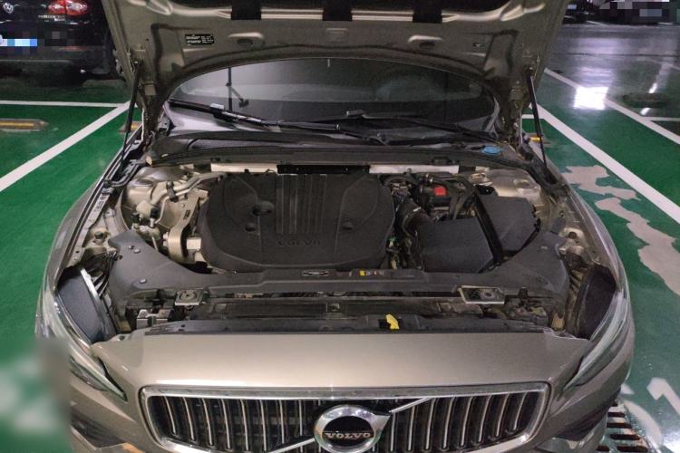 Used Volvo S60 2022 B4 Zhiyi Luxury Edition Engine Bay