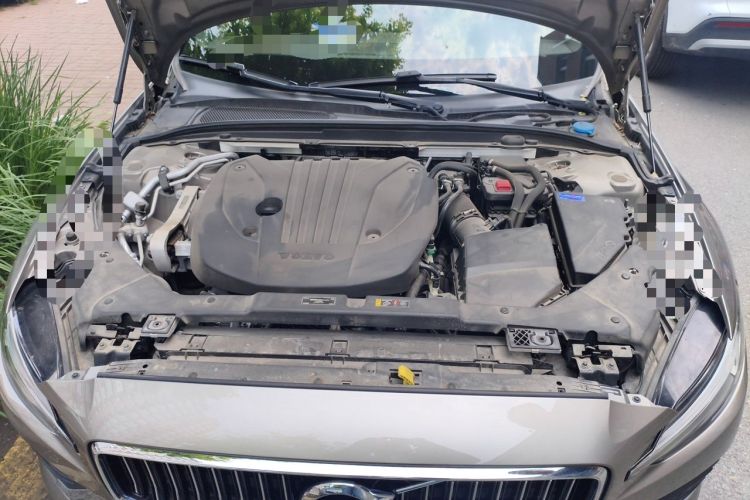 Used Volvo S60 2022 B4 Zhiyuan Luxury Edition Engine Bay