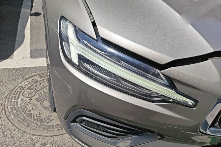 Used Volvo S60 2022 B4 Zhiyuan Luxury Edition Exterior 6