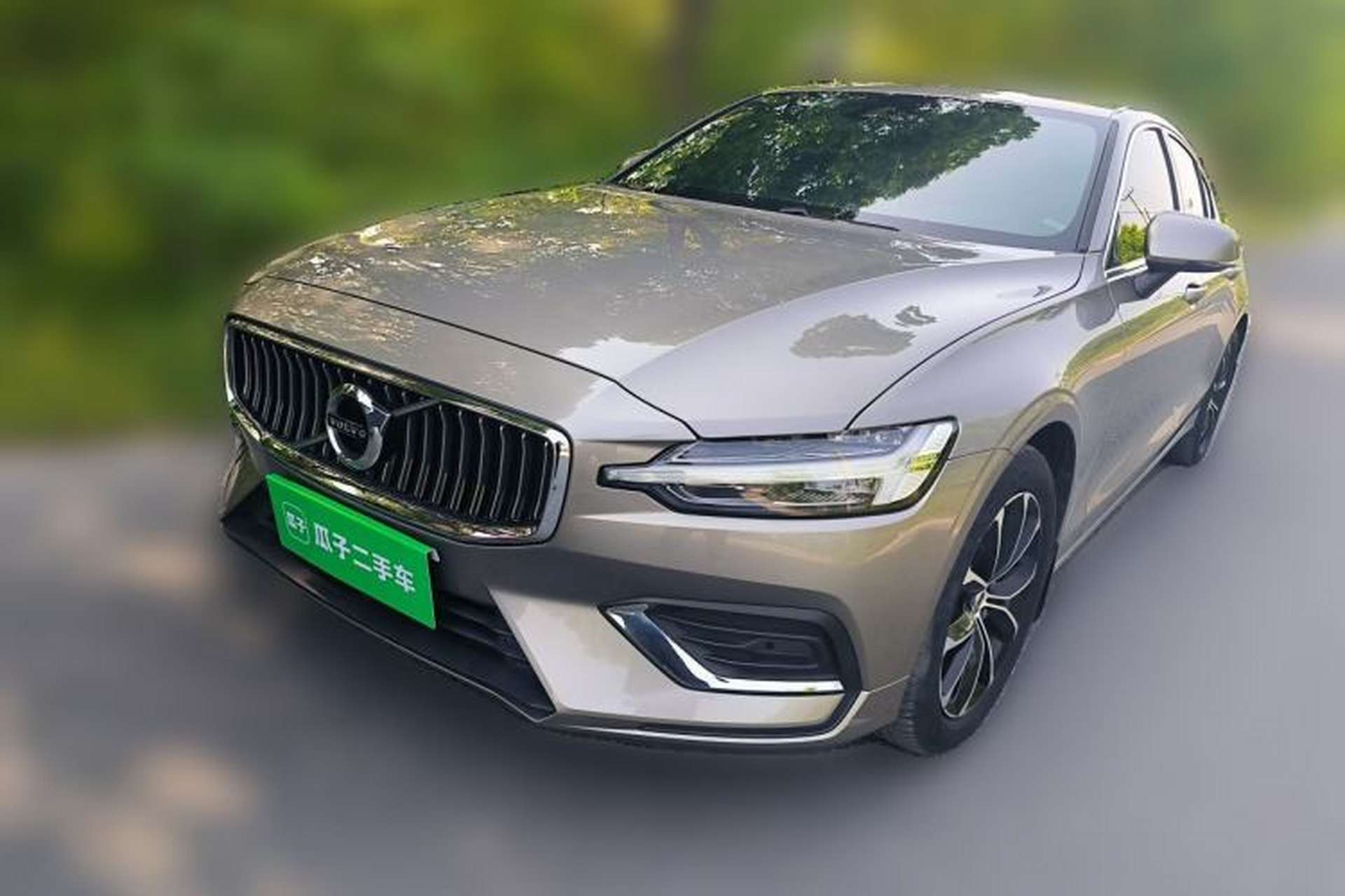 Used Volvo S60 2022 B4 Zhiyi Luxury Edition Front Left 45 Deg