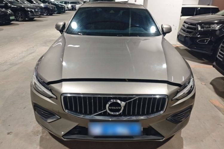 Used Volvo S60 2022 B4 Zhiyi Luxury Edition Front