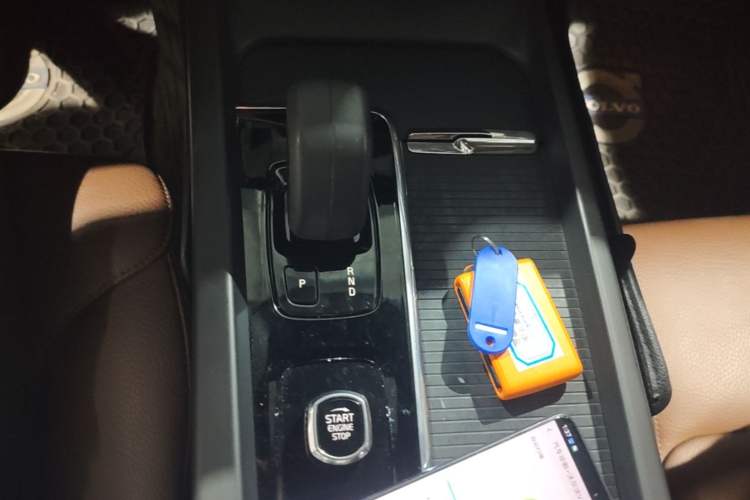 Used Volvo S60 2022 B4 Zhiyi Luxury Edition Gear Lever