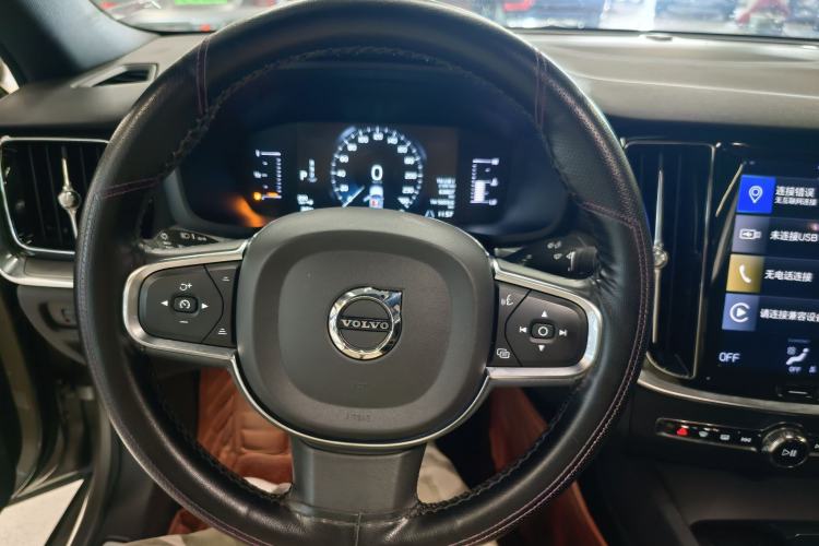 Used Volvo S60 2022 B4 Zhiyi Luxury Edition Instrument Cluster
