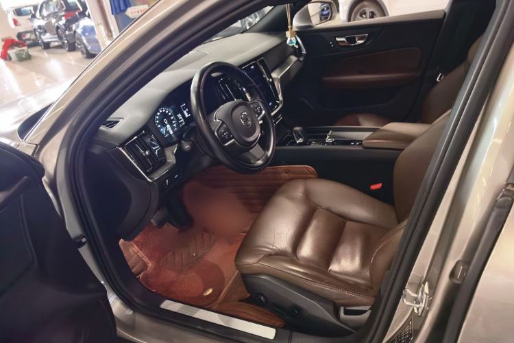 Used Volvo S60 2022 B4 Zhiyi Luxury Edition Interior 1