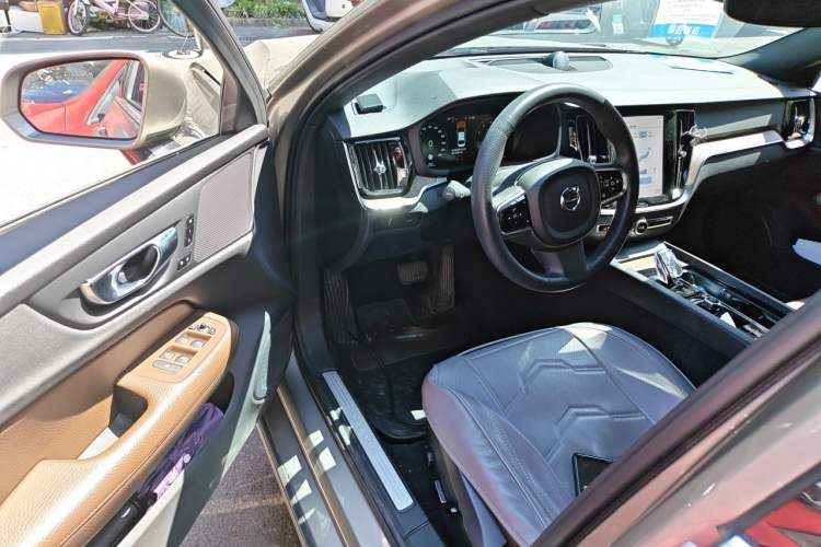 Used Volvo S60 2022 B4 Zhiyuan Luxury Edition Interior 3