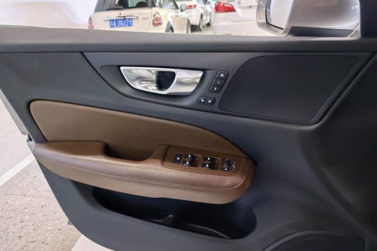 Used Volvo S60 2022 B4 Zhiyi Luxury Edition Interior 7