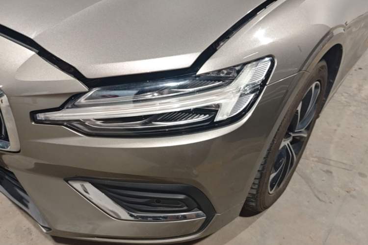 Used Volvo S60 2022 B4 Zhiyi Luxury Edition Left Front Headlight