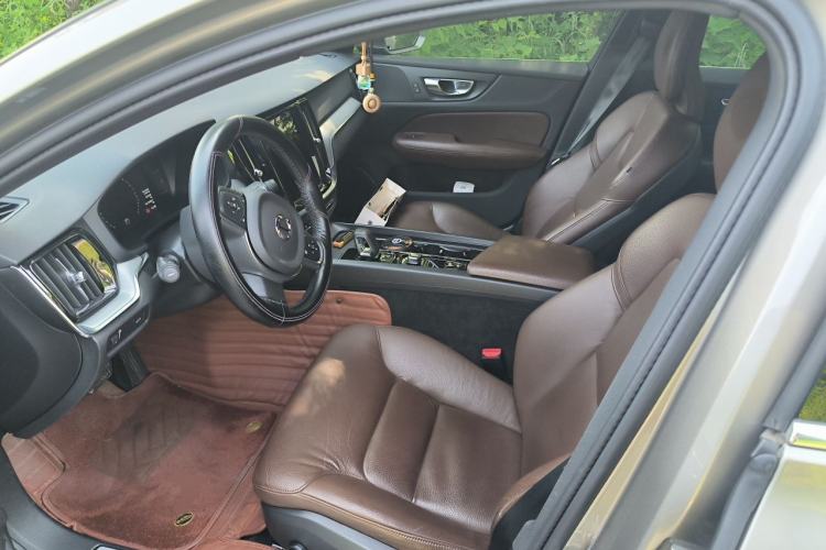 Used Volvo S60 2022 B4 Zhiyi Luxury Edition Left Front Seat