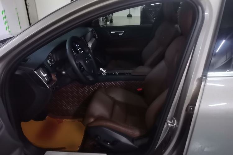 Used Volvo S60 2022 B4 Zhiyuan Luxury Edition Left Front Seat