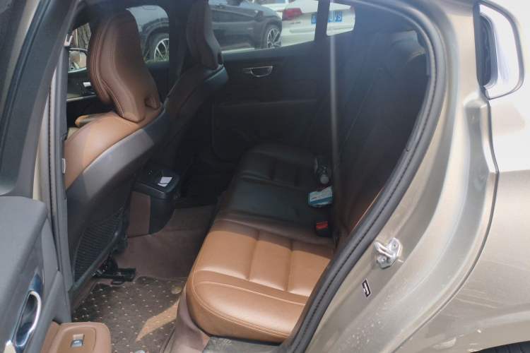 Used Volvo S60 2022 B4 Zhiyuan Luxury Edition Left Rear Seat