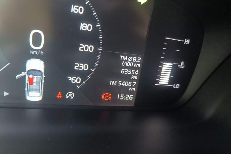 Used Volvo S60 2022 B4 Zhiyi Luxury Edition Odometer Close Up