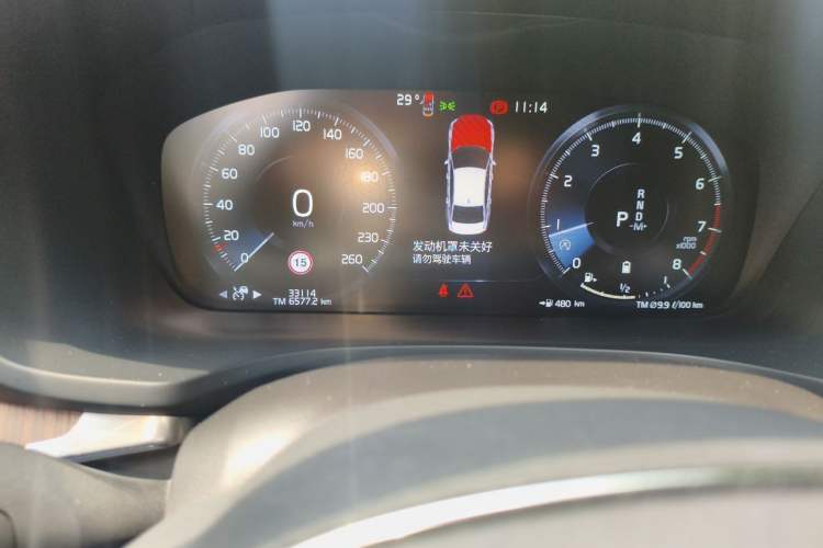 Used Volvo S60 2022 B4 Zhiyuan Luxury Edition Odometer Close Up