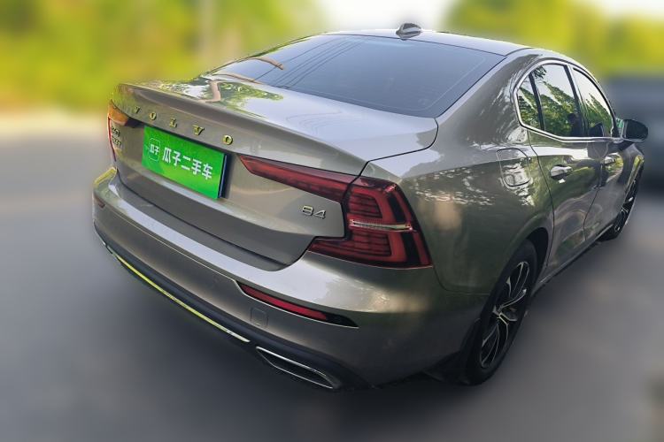 Used Volvo S60 2022 B4 Zhiyi Luxury Edition Rear Right 45 Deg