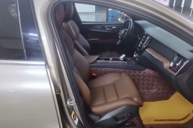 Used Volvo S60 2022 B4 Zhiyuan Luxury Edition Right Front Seat