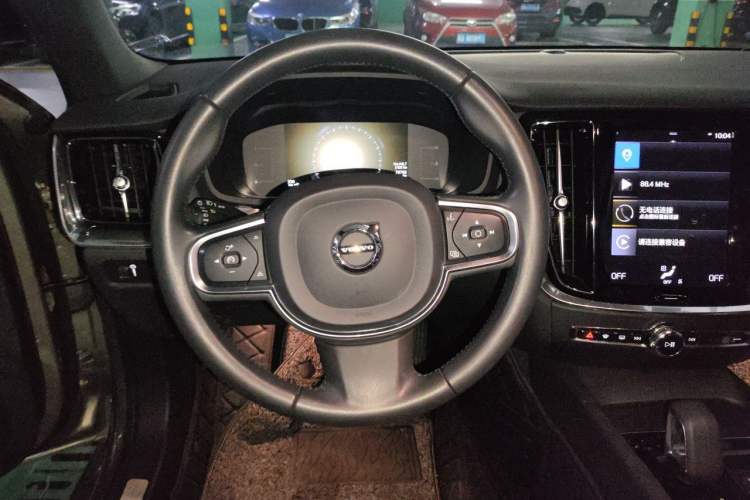 Used Volvo S60 2022 B4 Zhiyi Luxury Edition Steering Wheel