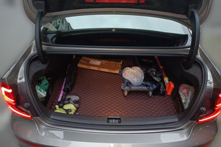 Used Volvo S60 2022 B4 Zhiyuan Luxury Edition Trunk