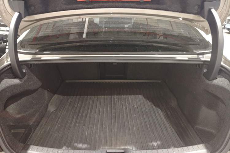 Used Volvo S60 2022 B4 Zhiyi Luxury Edition Trunk