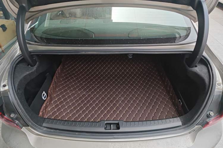 Used Volvo S60 2022 B4 Zhiyi Luxury Edition Trunk