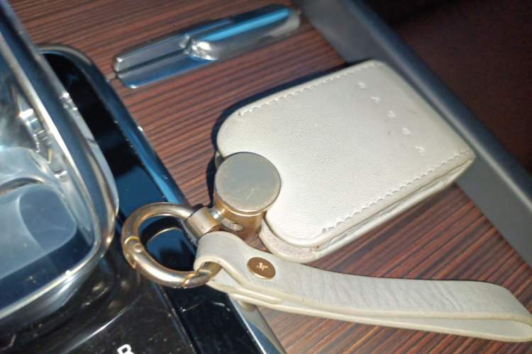 Used Volvo S60 2022 B4 Zhiyuan Luxury Edition Vehicle Key