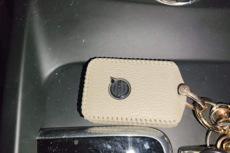 Used Volvo S60 2022 B4 Zhiyi Luxury Edition Vehicle Key