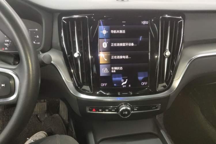 Used Volvo S60 2022 B4 Zhiyi Luxury Edition Audio And AC Panel