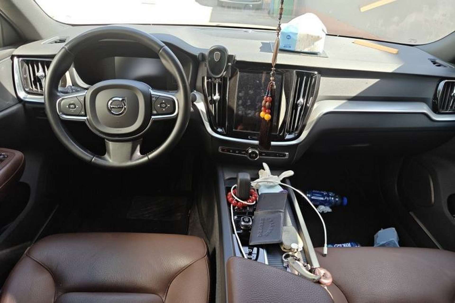 Used Volvo S60 2022 B4 Zhiyi Luxury Edition Center Console
