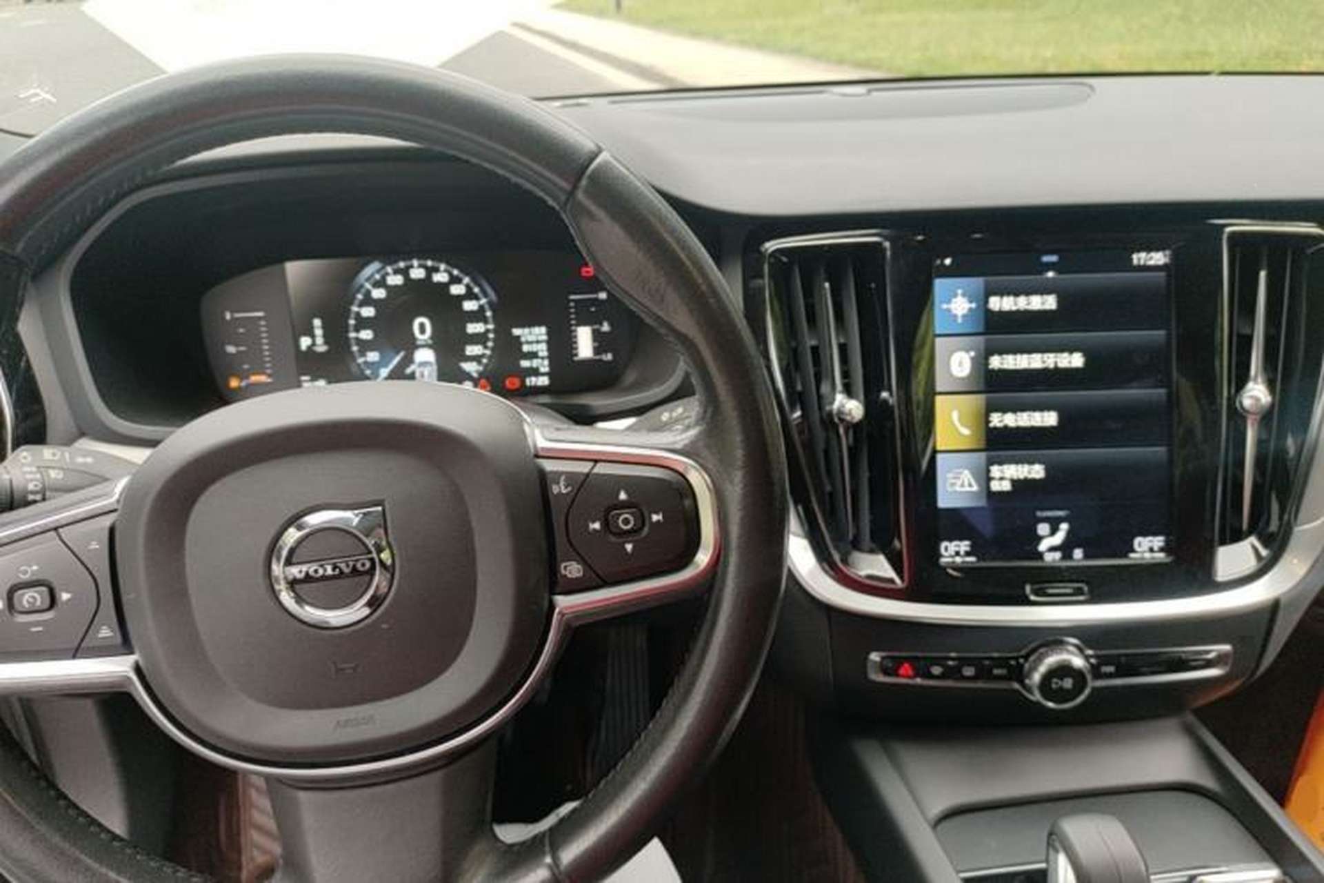 Used Volvo S60 2022 B4 Zhiyi Luxury Edition Center Console