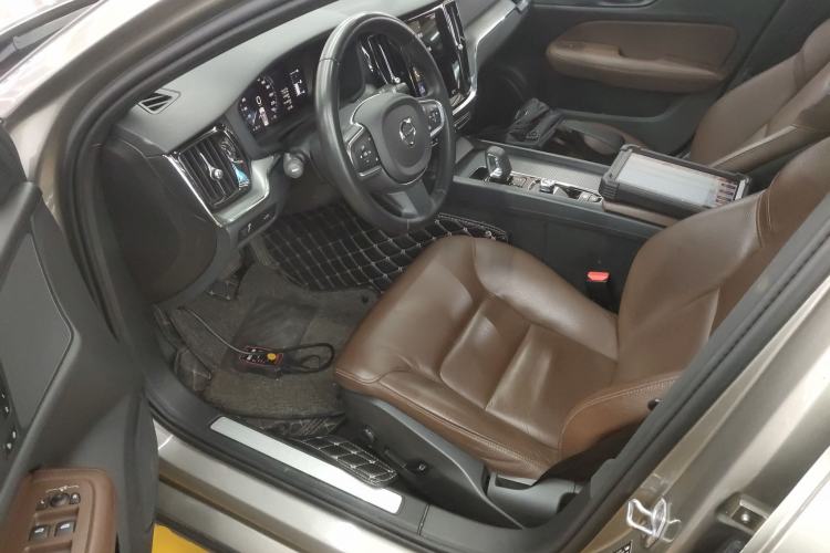 Used Volvo S60 2022 B4 Zhiyi Luxury Edition Driver Seat