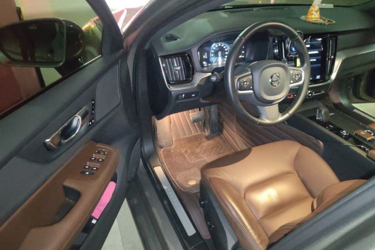 Used Volvo S60 2022 B4 Zhiyi Luxury Edition Driver Seat