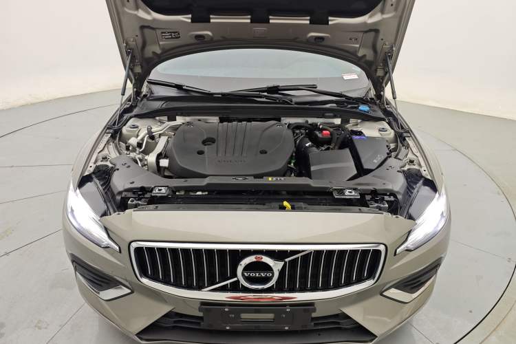 Used Volvo S60 2022 B4 Zhiyuan Luxury Edition Engine Bay