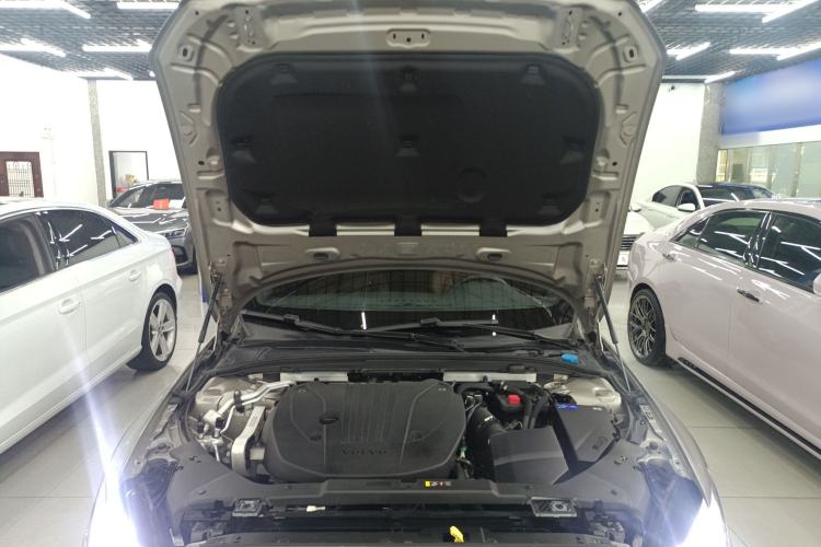 Used Volvo S60 2022 B4 Zhiyi Luxury Edition Engine Bay
