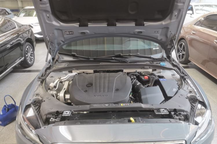 Used Volvo S60 2022 B4 Zhiyi Luxury Edition Engine Bay