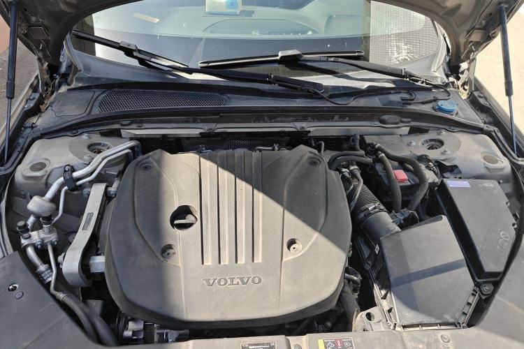 Used Volvo S60 2022 B4 Zhiyi Luxury Edition Engine Bay
