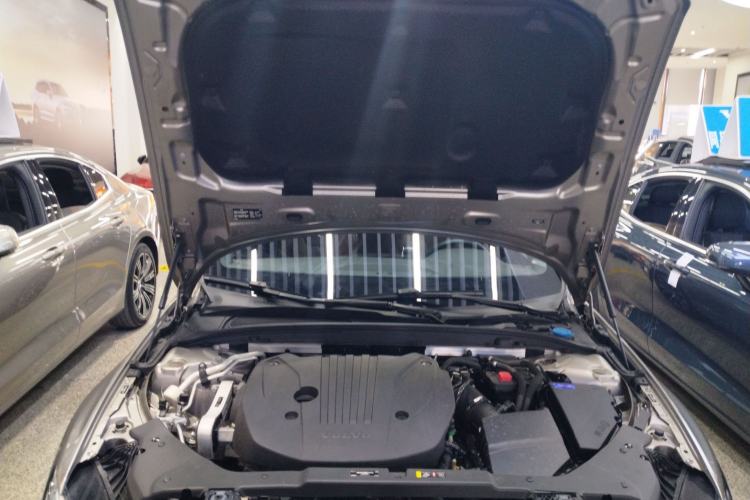 Used Volvo S60 2022 B4 Zhiyi Luxury Edition Engine Bay