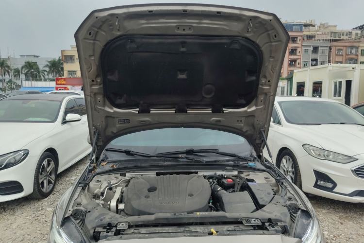 Used Volvo S60 2022 B4 Zhiyuan Luxury Edition Engine Bay