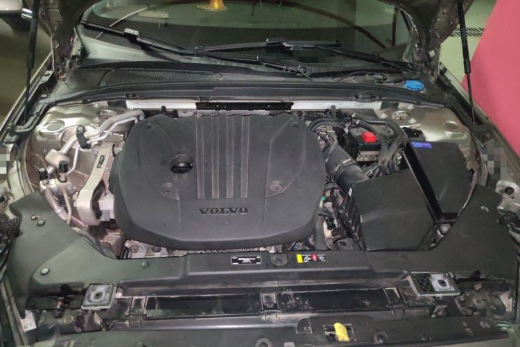 Used Volvo S60 2022 B4 Zhiyi Luxury Edition Engine Bay
