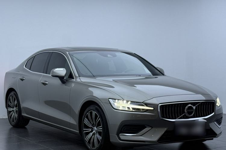 Used Volvo S60 2022 B4 Zhiyuan Luxury Edition Exterior 1