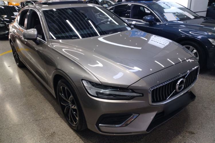 Used Volvo S60 2022 B4 Zhiyi Luxury Edition Exterior 1